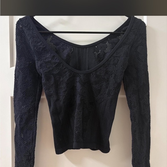 Urban Outfitters Black Lace Long-Sleeve Scoop Neck Top - Picture 2 of 2